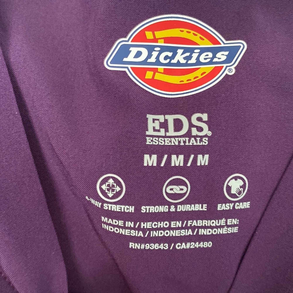 Men’s DICKIES stretch EDS Essentials size M purple scrub top NEW WITH TAG